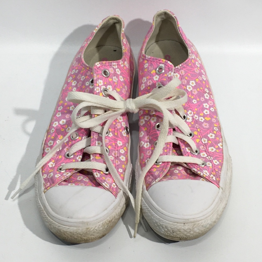 Converse All Star Chucks Pink Floral Womens size 6 Low Top Sneakers